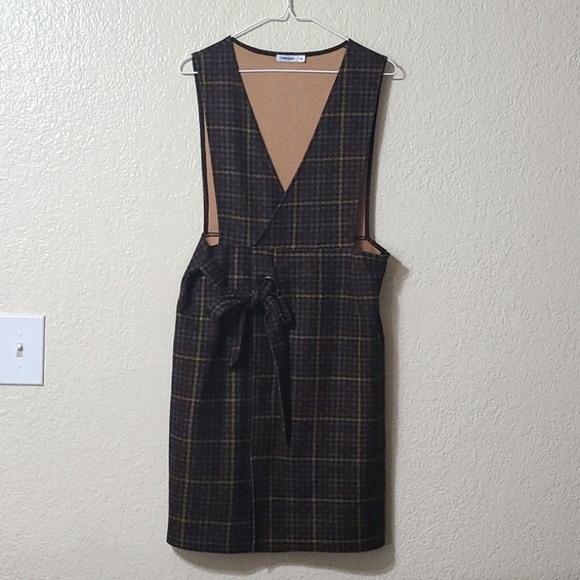 Dress size M/L - Picture 1 of 4